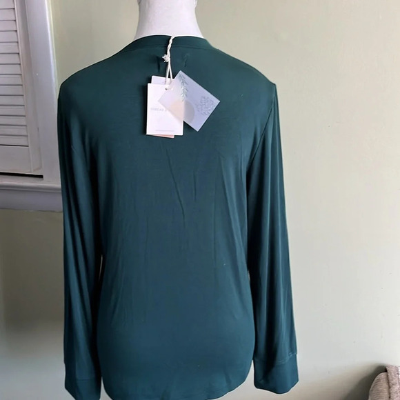 Thread & Supply micro- modal ribbed Forrest green long sleeve shirt, size XLP - Picture 10 of 10